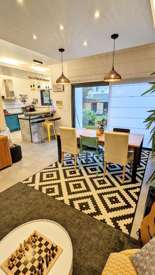 Chambres D'Hotes "Les Trois Loupiots" ฌองเตอลูป์อองบรี ภายนอก รูปภาพ